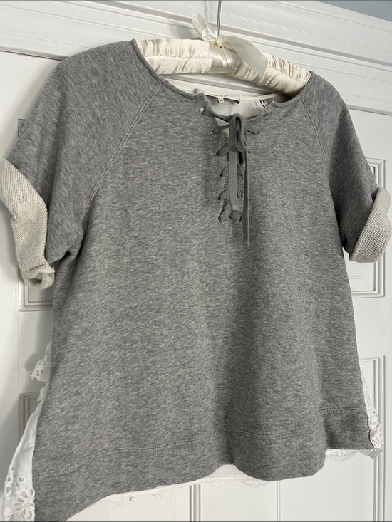 Sea Tops - Sea Gray Lace-Up Short Sleeve Sweatshirt with Cream Cuff Detail